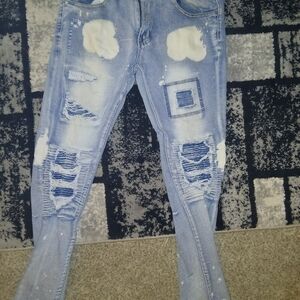 Stylish Distressed Skinny Jeans in Light Blue